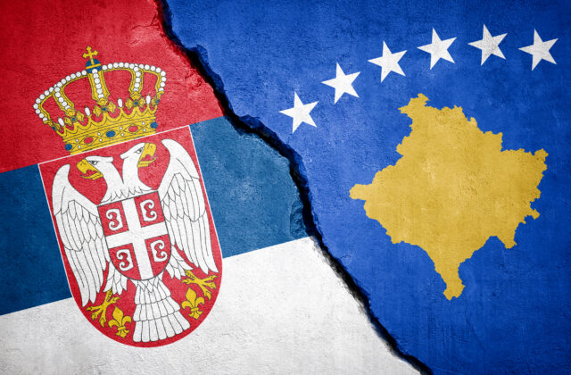 Kosovská polícia zadržala piatich Srbov pre podozrenie z účasti na masakre v Rečaku