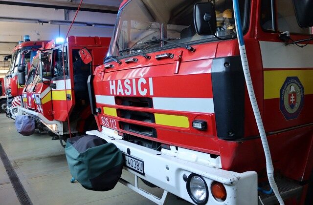 Požiar vo väzenskej cele v košickej mestskej časti vyvolal rozsiahly zásah, podľa prvých informácií ho založil väzeň
