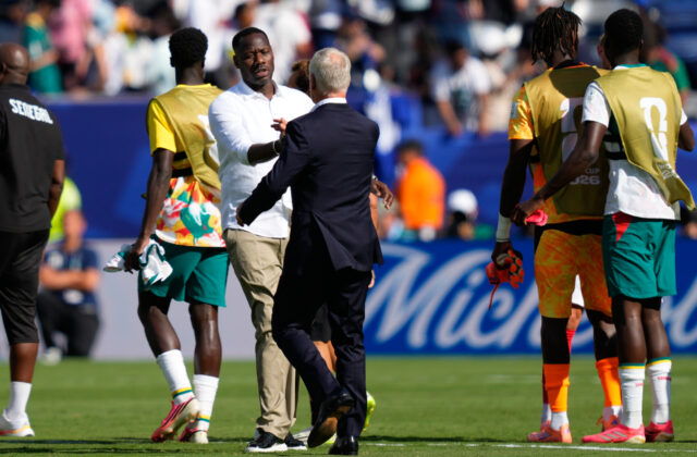 Nevyplatené bonusy, tréner bez zmluvy aj odmietanie jedla v hoteli. Senegal má problémy mimo ihriska