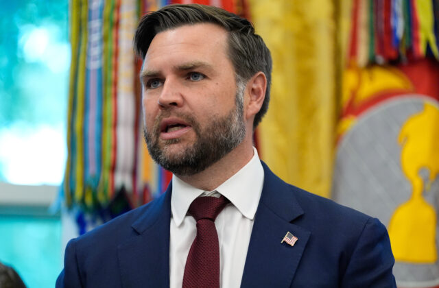 USA dočasne pozastavili sankcie na iránsku ropu, Teherán vpustí jadrových inšpektorov