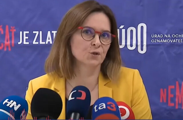 Úrad na ochranu oznamovateľov prijal vlani 335 podnetov, predstavil vybrané prípady