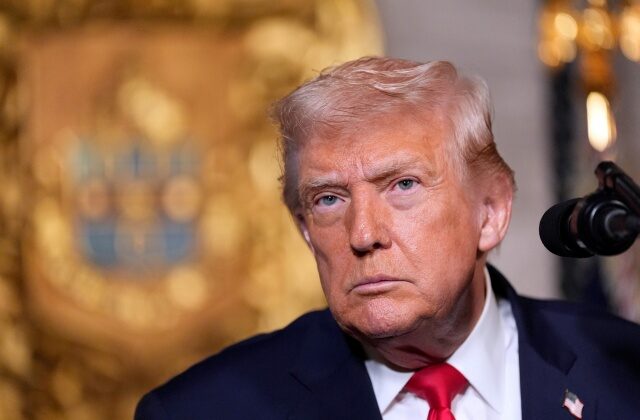Kongres symbolicky pokarhal Trumpa za vojnu s Iránom