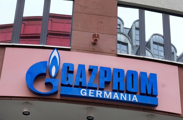 Nemecká polícia má podozrenie, že Rusko chcelo predajom Gazpromu Germania narušiť dodávky plynu
