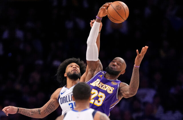 Pocta od Dončiča na rozlúčku s LA Lakers. Veterán James bude pokračovať v inom klube