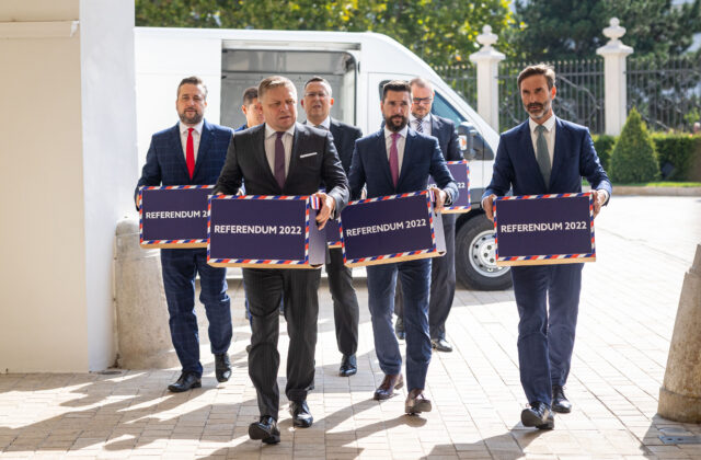 Na Slovensku bolo zatiaľ iba jedno platné referendum, celkovo sa ich doposiaľ konalo deväť a to v roku 1997 bolo zmarené