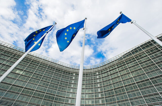Európania v čase rastúcej geopolitickej neistoty čoraz viac vnímajú Úniu ako záruku stability