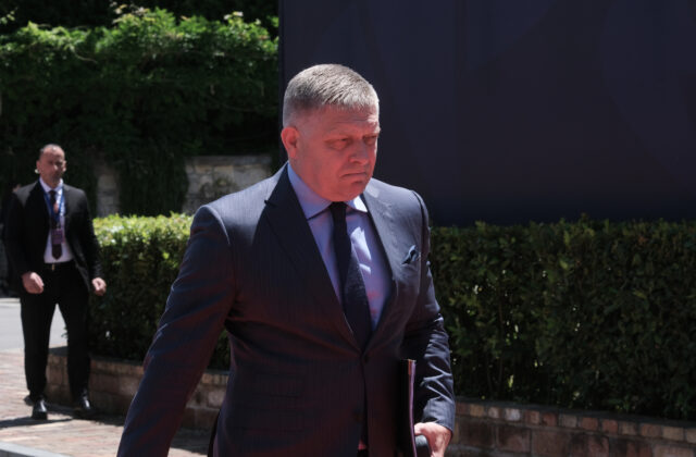 Premiér Fico sa referenda nezúčastnil, pretože jedna otázka bola namierená priamo proti nemu