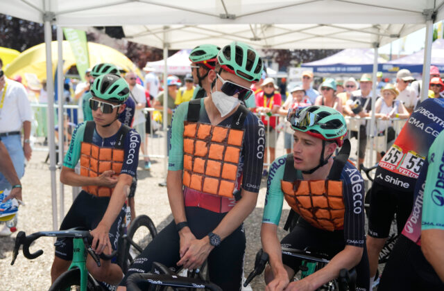 Extrémne horúčavy menia Tour de France na logistickú výzvu