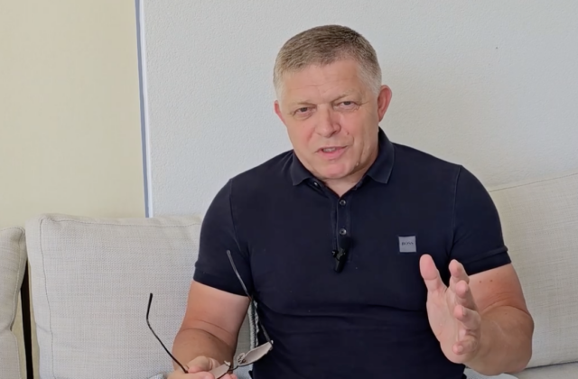 Fico ostro zaútočil na Európsku komisiu, jej správu o právnom štáte označil za pokryteckú – VIDEO