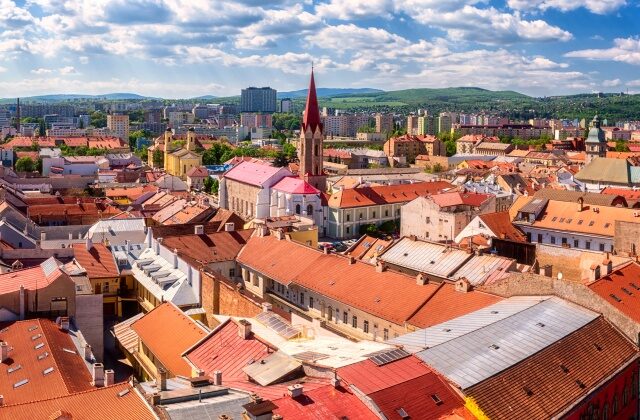 Kandidáti na primátora Košíc sa zhodujú v tom, že medzi najproblematickejšie oblasti v meste patrí doprava a bezpečnosť