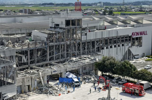 Počet obetí zemetrasenia v Japonsku stúpol na 30, záchranári pátrajú po preživších