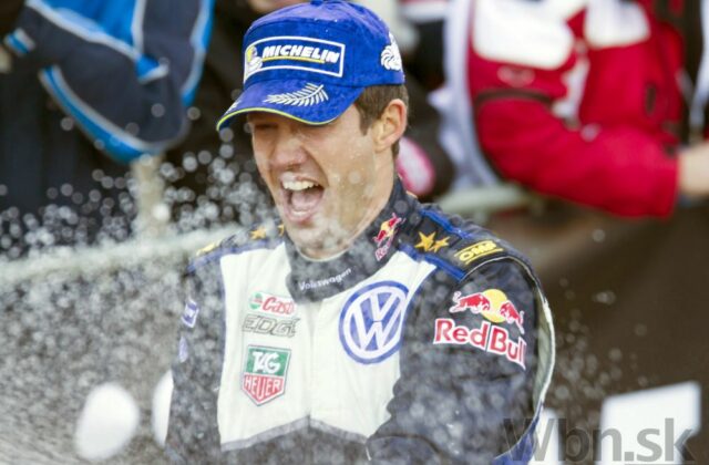 Ogier mal nehodu vo vysokej rýchlosti, aj s navigátorom skončil v nemocnici – VIDEO