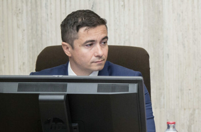Remišová kritizuje platové pomery Kuruca v štátnych inštitúciách, vyzýva vládu na jeho odvolanie