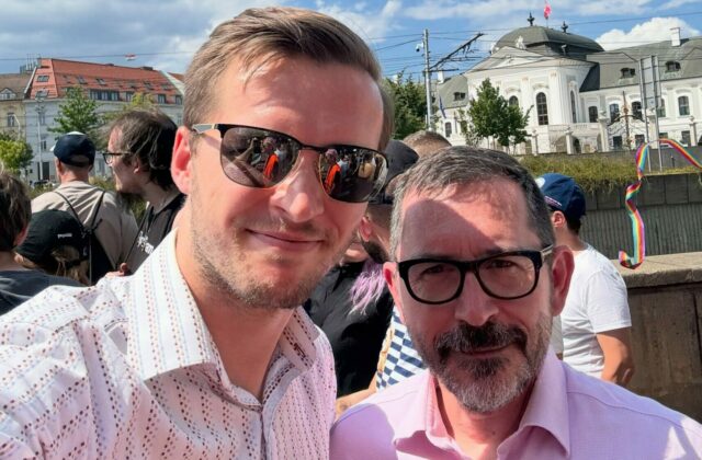 Špačekovi a Novotnému oficiálne zamietli zápis manželstva. V rukách majú rozhodnutie, ktoré budú žalovať na správnom súde