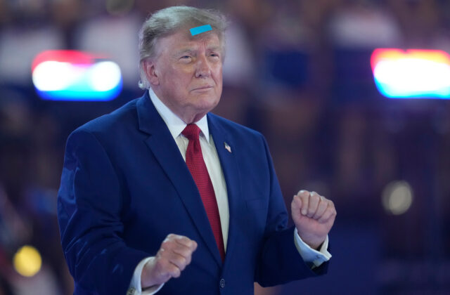 Trump žiada Najvyšší súd o zelenú pre obrovskú tanečnú sálu a bunker v Bielom dome