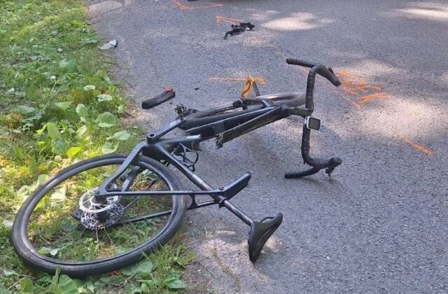 Tragická nehoda na Orave. Cyklista po zrážke s nákladným autom zomrel