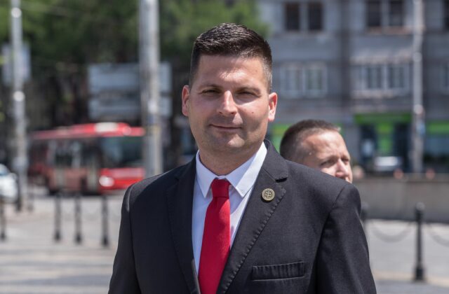 Róbert Švec zabojuje o post predsedu Nitrianskeho kraja, kandidátnu listinu už odovzdal