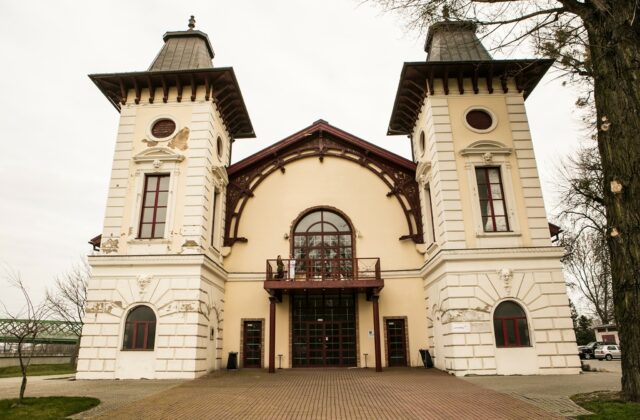 Divadlo Aréna štartuje nultý ročník festivalu Letná Aréna, tešiť sa môžete na kabaret aj absurdnú komédiu