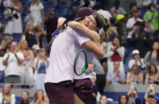 Česi Menšík a Muchová si dali rovnaký outfit a vyhrali mix na US Open. Chceli sme zábavu a máme pohár, vravía