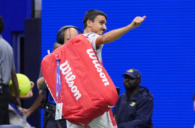 Zverev sa v 1. kole na US Open trápil päť setov, Molčan nedohral, ale bude pokračovať – VIDEO