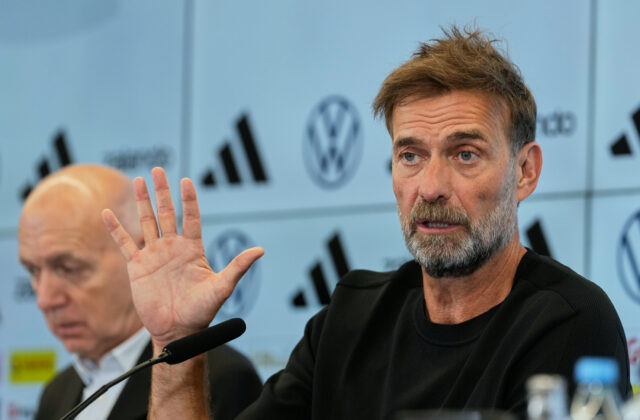 Súboj dvoch debutantov na lavičkách. Klopp vyzýva Nemcov k vzostupu v novej ére pod jeho vedením – VIDEO