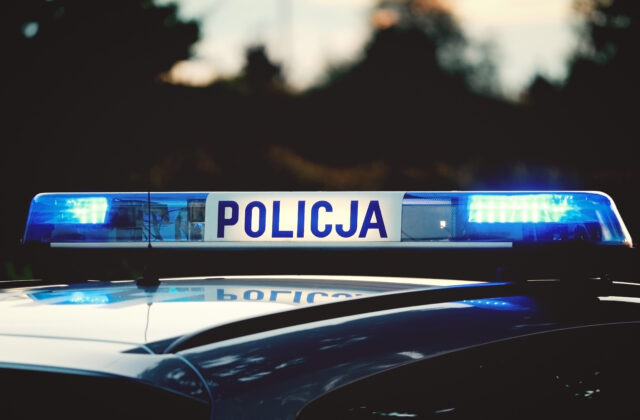 Tridsaťjedenročný Ukrajinec údajne dobodal na smrť poľského kňaza, polícia ho zadržala na mieste činu