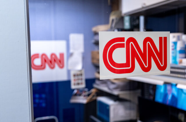 Spor Trumpa s médiami pokračuje, CNN vyradili z cesty prezidenta do Tennessee