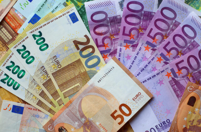 Nadácia PSK rozdelila viac ako 182-tisíc eur, pomôže rodinám aj ľuďom bez domova