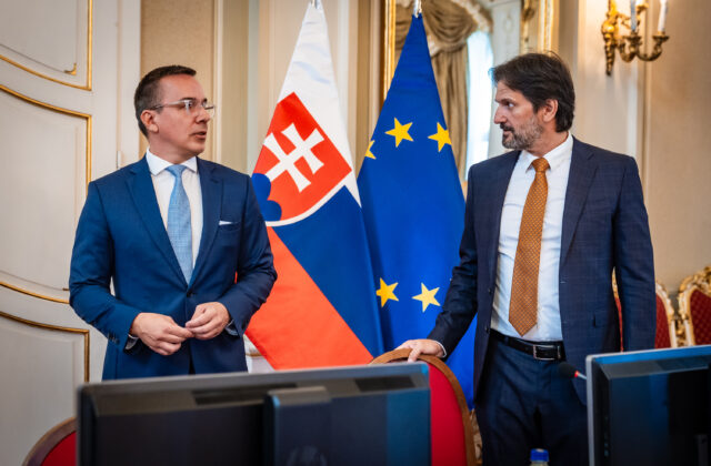 Erik Tomáš verí v zachovanie vládnej väčšiny. Osud koalície podľa neho závisí od Tarabu a Danka