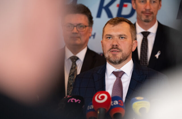 KDH vyzýva na predčasné voľby. Tarabovo odvolanie v parlamente podporí